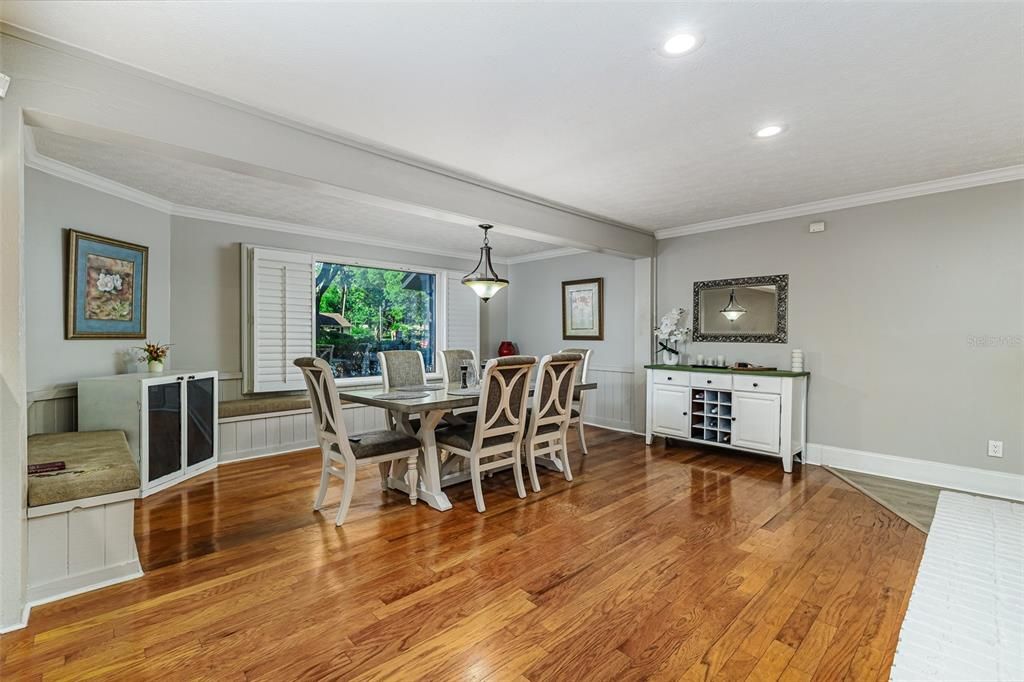 待售: $720,000 (5 贝兹, 4 浴室, 4479 平方英尺)