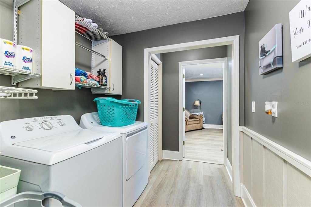 待售: $720,000 (5 贝兹, 4 浴室, 4479 平方英尺)