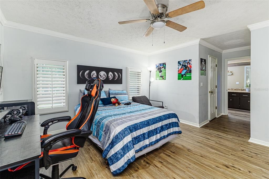 待售: $720,000 (5 贝兹, 4 浴室, 4479 平方英尺)