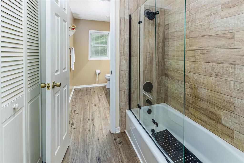 待售: $720,000 (5 贝兹, 4 浴室, 4479 平方英尺)