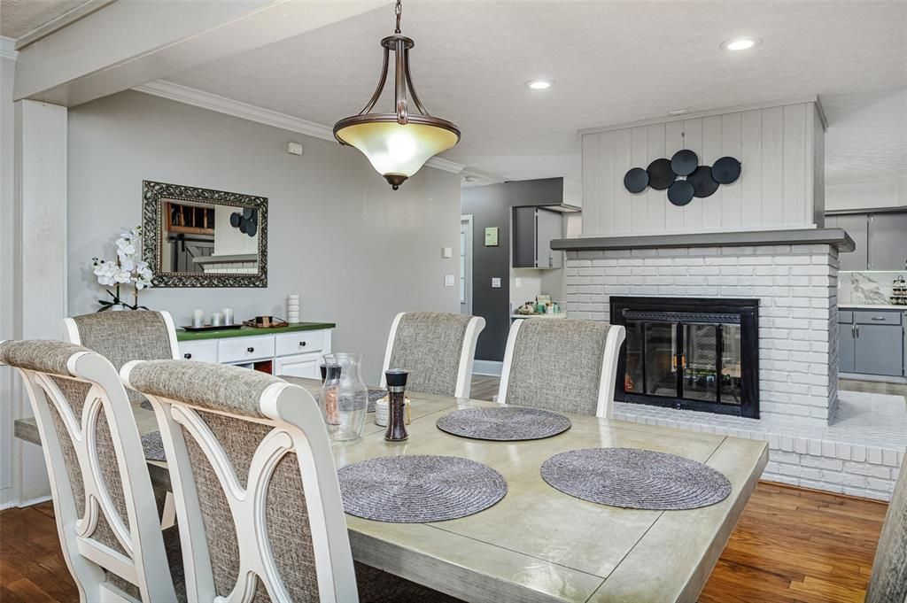 待售: $720,000 (5 贝兹, 4 浴室, 4479 平方英尺)