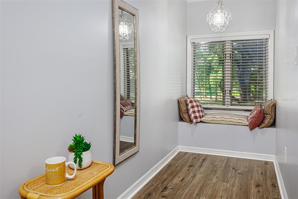 待售: $720,000 (5 贝兹, 4 浴室, 4479 平方英尺)