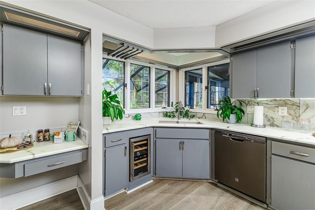 待售: $720,000 (5 贝兹, 4 浴室, 4479 平方英尺)