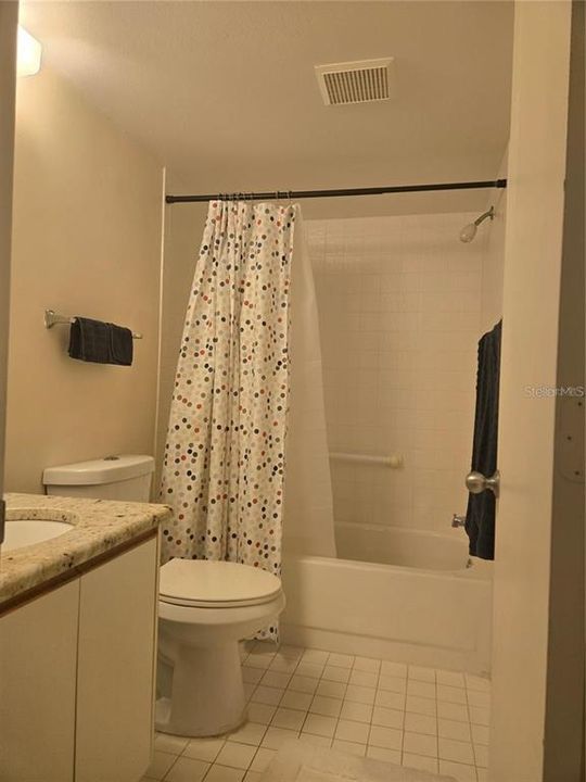 Под контрактом: $1,800 (2 спален, 2 ванн, 960 Квадратных фут)