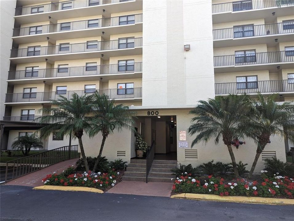 Под контрактом: $1,800 (2 спален, 2 ванн, 960 Квадратных фут)