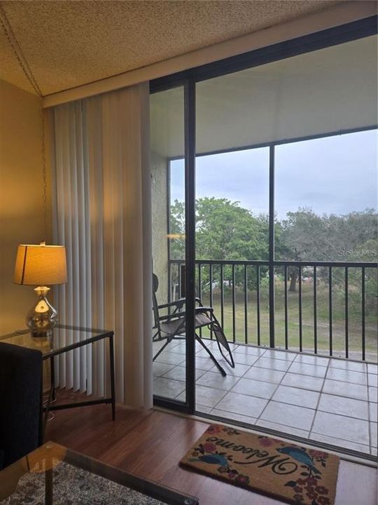 Под контрактом: $1,800 (2 спален, 2 ванн, 960 Квадратных фут)