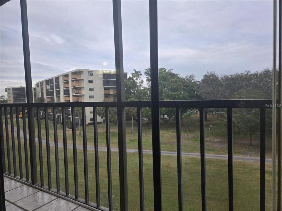 Под контрактом: $1,800 (2 спален, 2 ванн, 960 Квадратных фут)