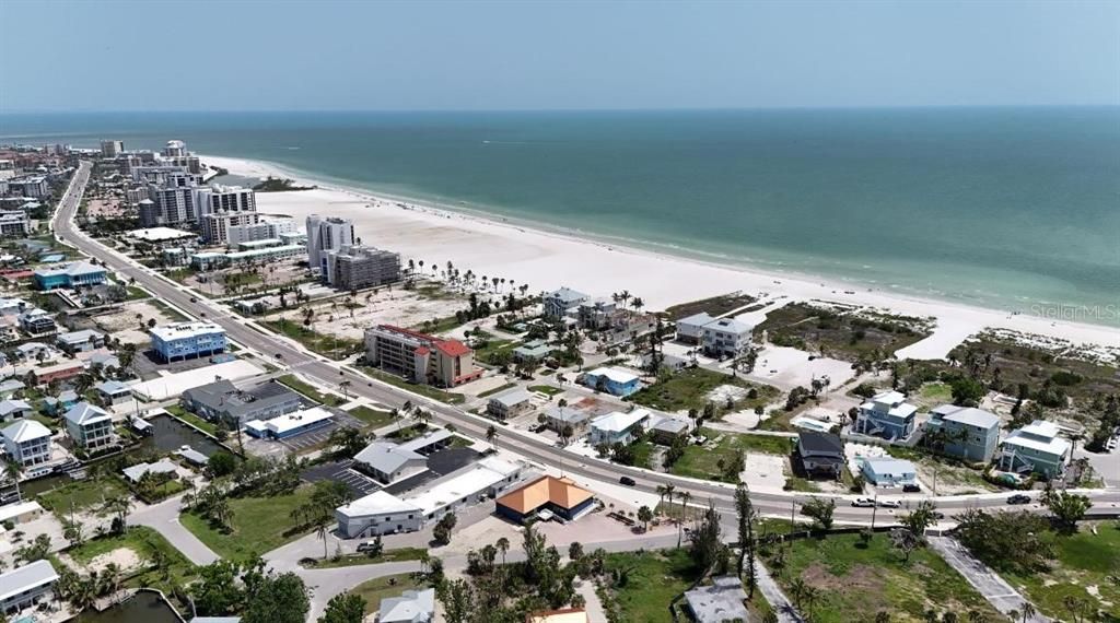 待售: $750,000 (0.13 acres)