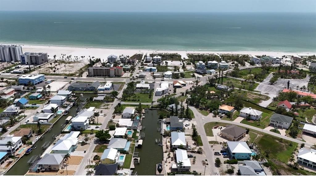 待售: $750,000 (0.13 acres)