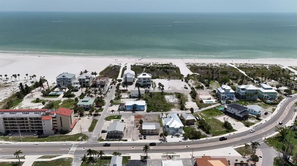 待售: $750,000 (0.13 acres)