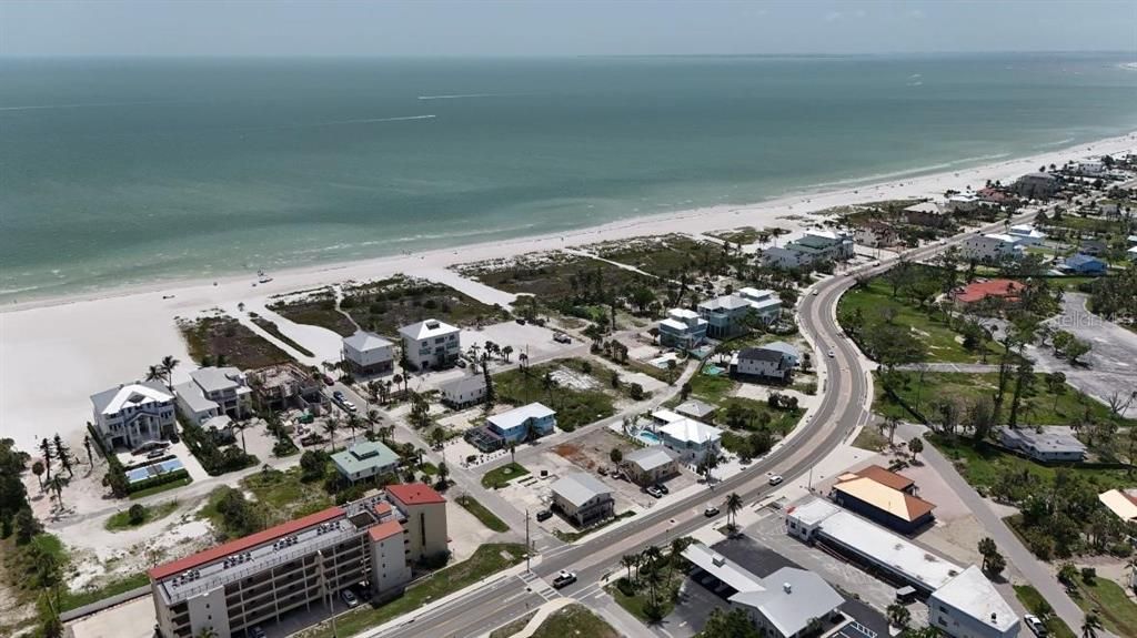 待售: $750,000 (0.13 acres)