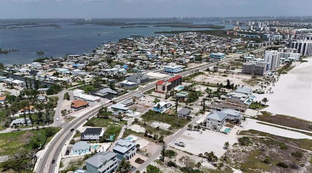 待售: $750,000 (0.13 acres)