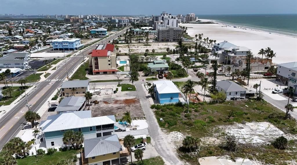 待售: $750,000 (0.13 acres)