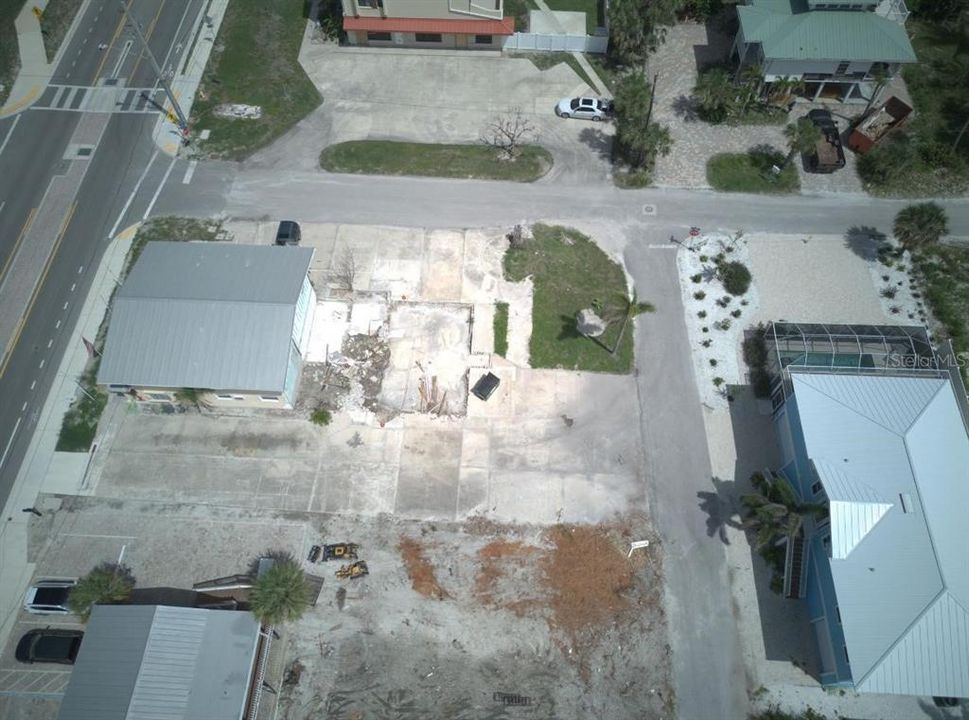 待售: $750,000 (0.13 acres)