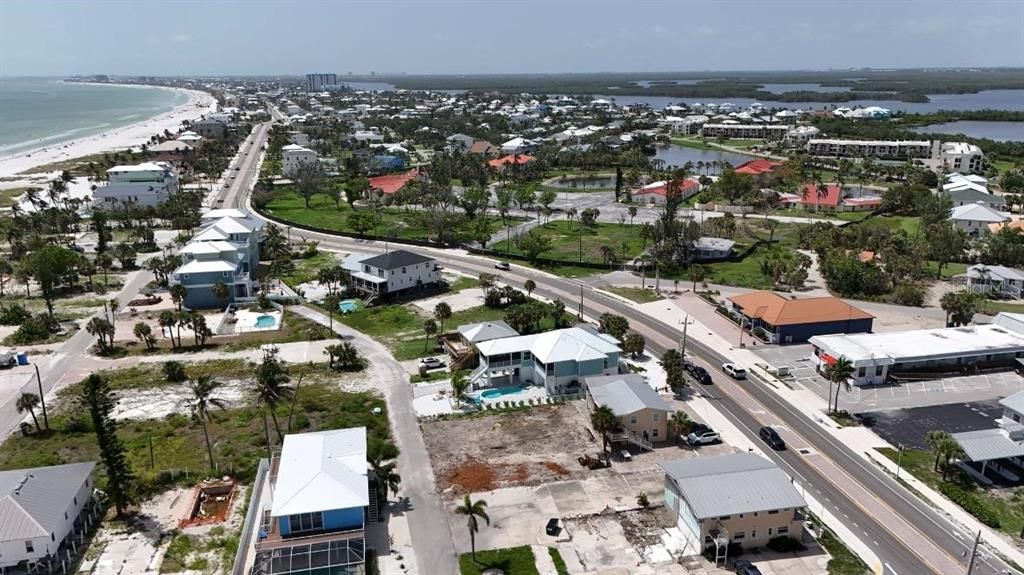 待售: $750,000 (0.13 acres)