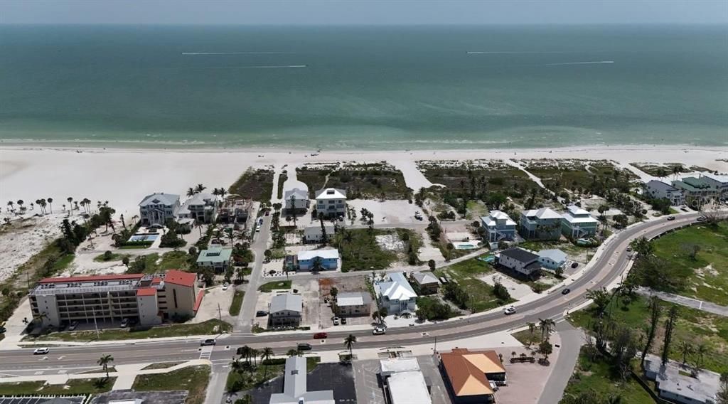 待售: $750,000 (0.13 acres)