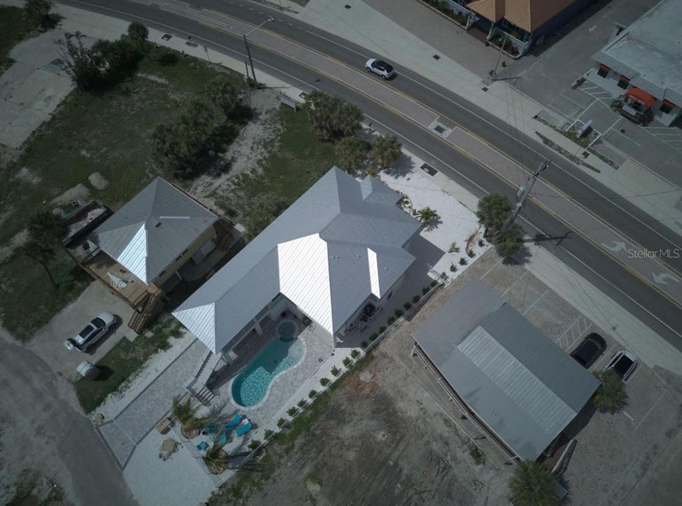 待售: $750,000 (0.13 acres)