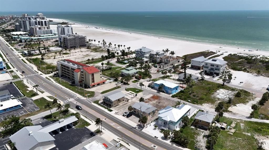 待售: $750,000 (0.13 acres)