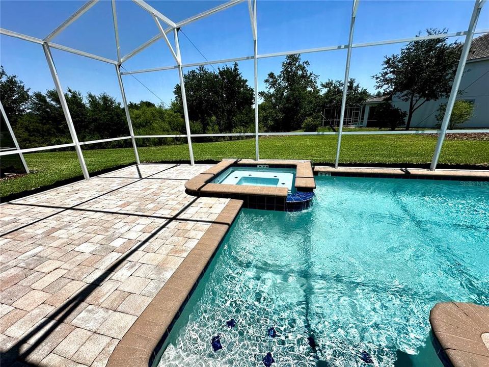 Active With Contract: $649,900 (8 beds, 5 baths, 3909 Square Feet)