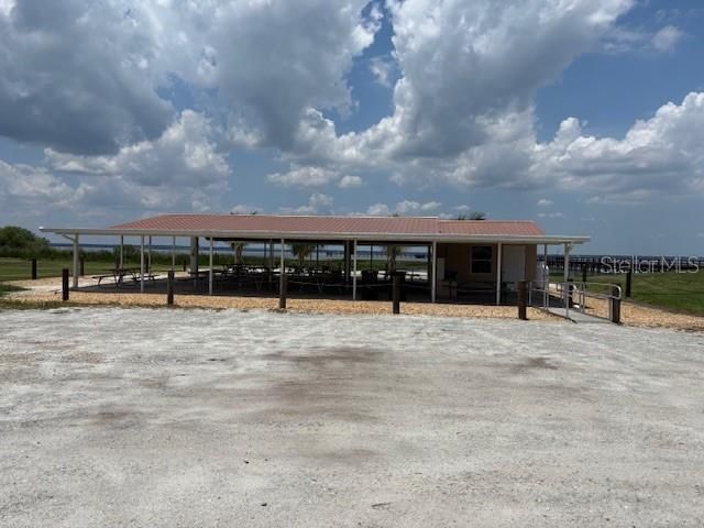 待售: $12,500 (0.50 acres)