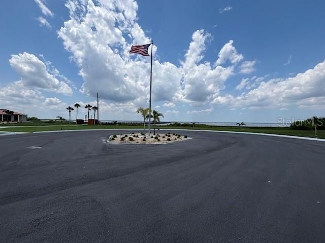 待售: $12,500 (0.50 acres)