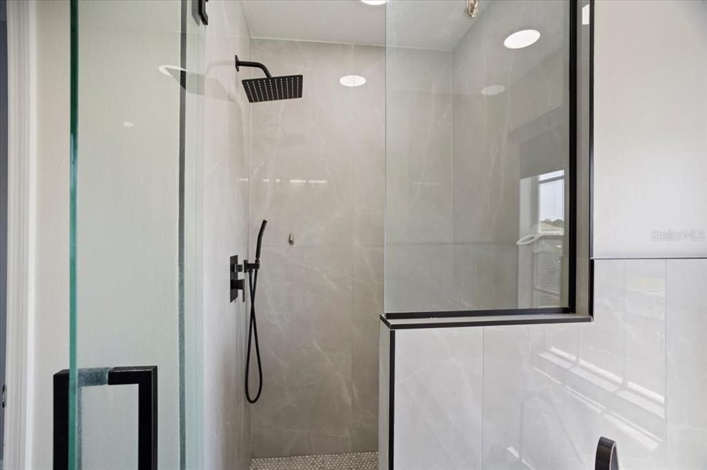 待售: $665,000 (6 贝兹, 4 浴室, 2743 平方英尺)