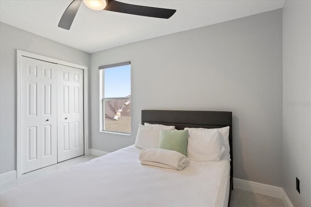 待售: $665,000 (6 贝兹, 4 浴室, 2743 平方英尺)