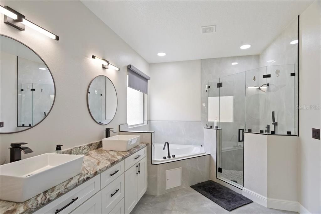 待售: $665,000 (6 贝兹, 4 浴室, 2743 平方英尺)