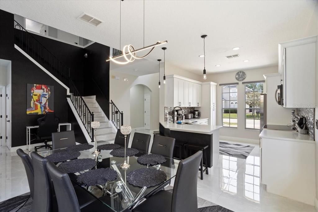 待售: $665,000 (6 贝兹, 4 浴室, 2743 平方英尺)