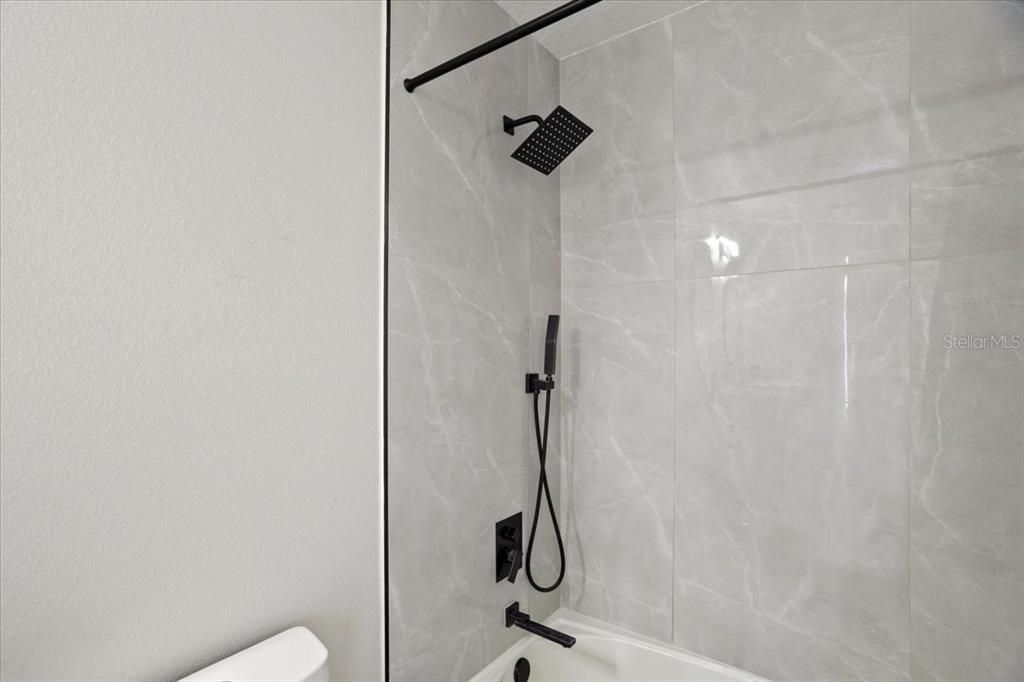 待售: $665,000 (6 贝兹, 4 浴室, 2743 平方英尺)