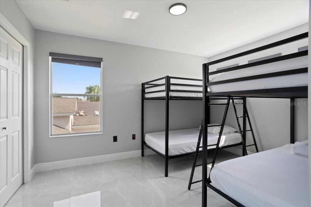 待售: $665,000 (6 贝兹, 4 浴室, 2743 平方英尺)