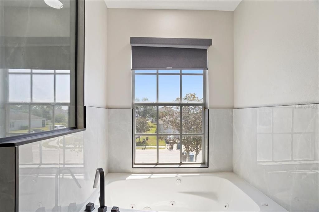 待售: $665,000 (6 贝兹, 4 浴室, 2743 平方英尺)