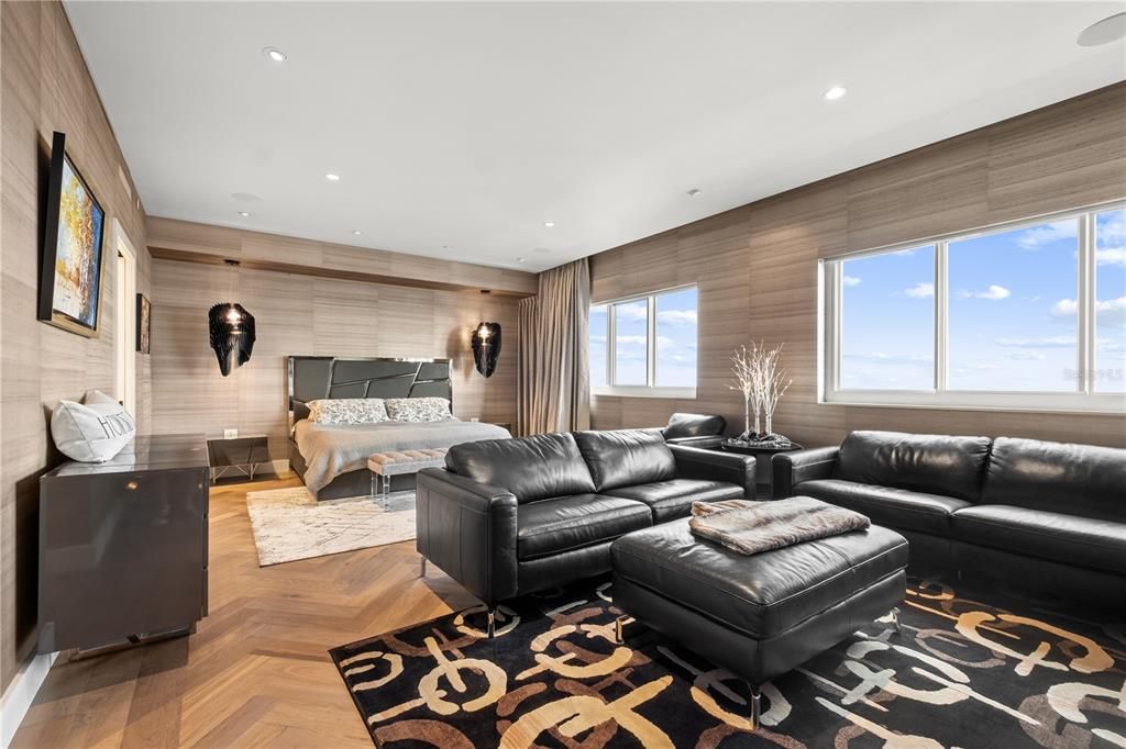 Active With Contract: $1,650,000 (2 beds, 2 baths, 2575 Square Feet)