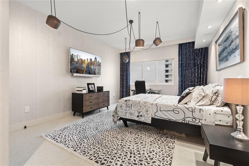 Active With Contract: $1,650,000 (2 beds, 2 baths, 2575 Square Feet)