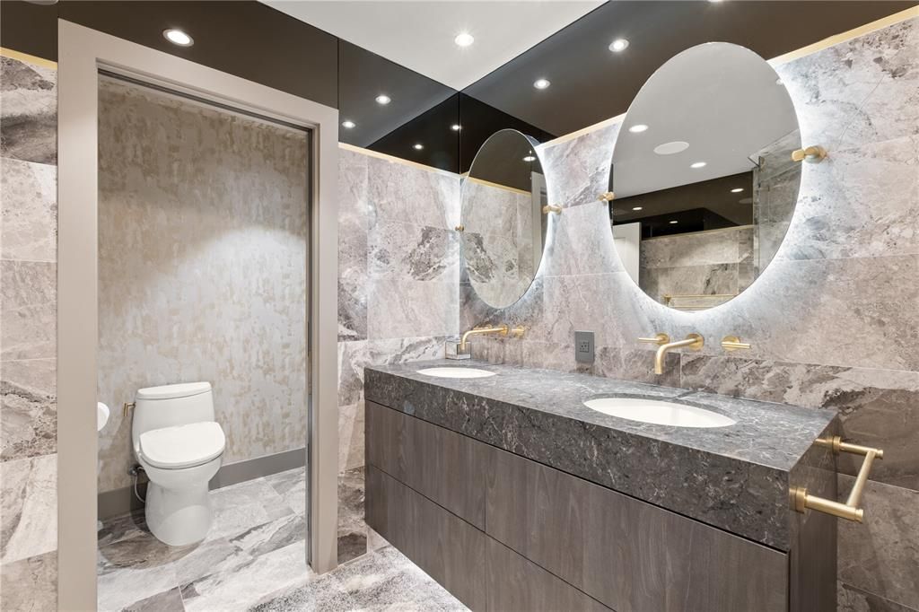 Active With Contract: $1,650,000 (2 beds, 2 baths, 2575 Square Feet)