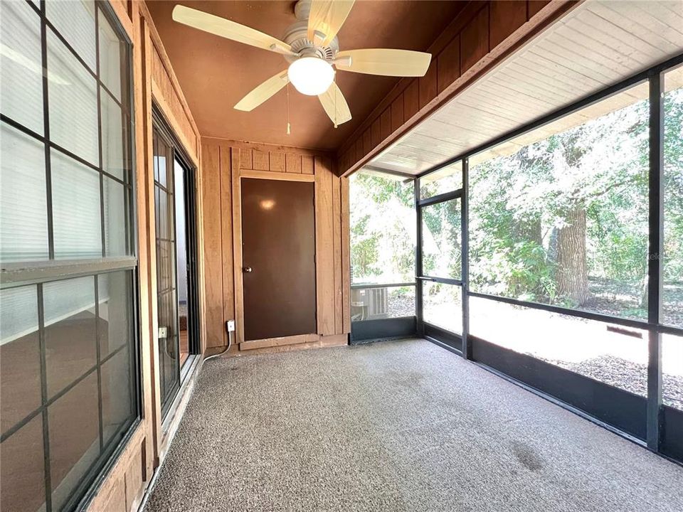 En Venta: $229,000 (3 camas, 3 baños, 1370 Pies cuadrados)