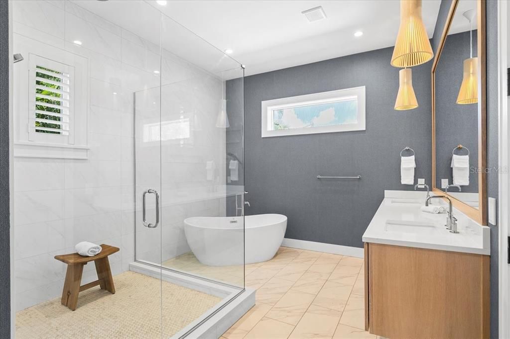 Под контрактом: $3,395,000 (4 спален, 4 ванн, 2784 Квадратных фут)