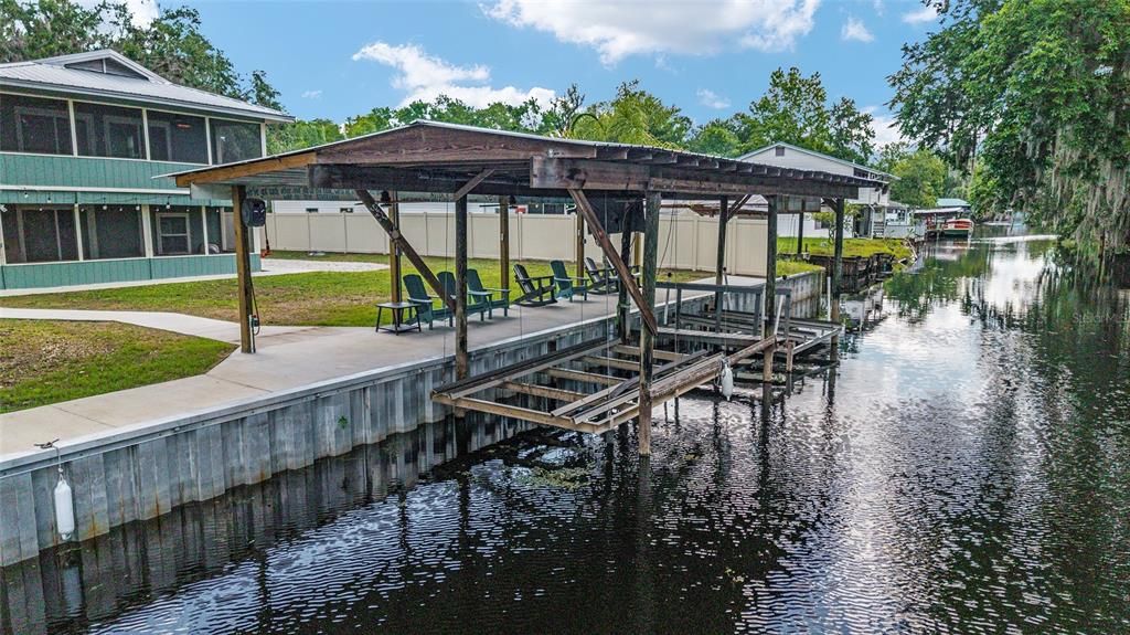 For Sale: $599,900 (4 beds, 2 baths, 1760 Square Feet)