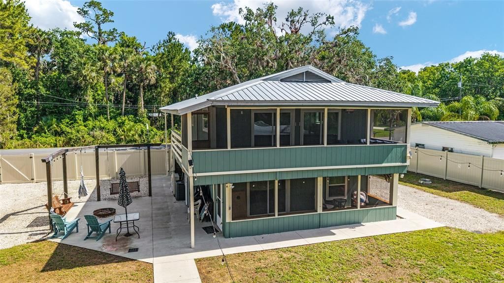 For Sale: $599,900 (4 beds, 2 baths, 1760 Square Feet)