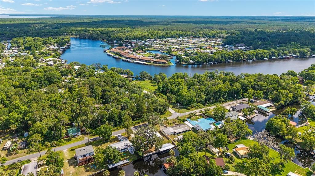 For Sale: $599,900 (4 beds, 2 baths, 1760 Square Feet)