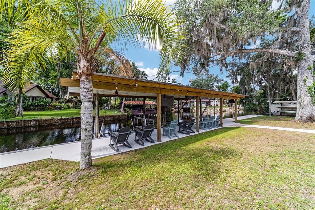 For Sale: $599,900 (4 beds, 2 baths, 1760 Square Feet)