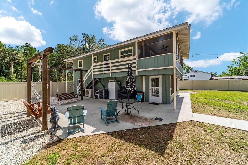 For Sale: $599,900 (4 beds, 2 baths, 1760 Square Feet)