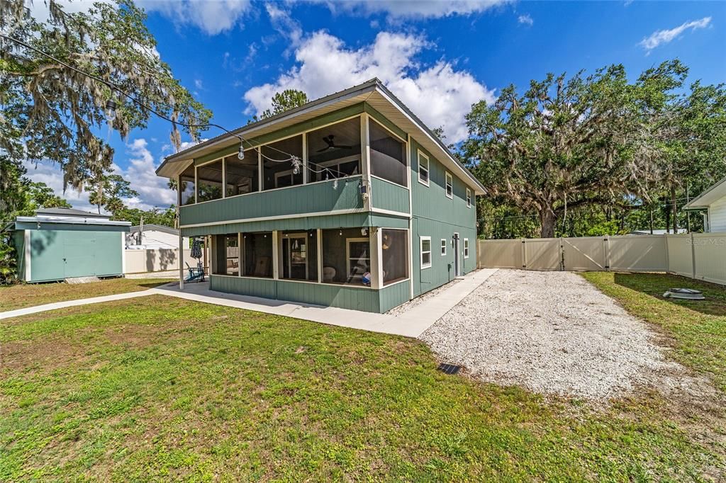 For Sale: $599,900 (4 beds, 2 baths, 1760 Square Feet)