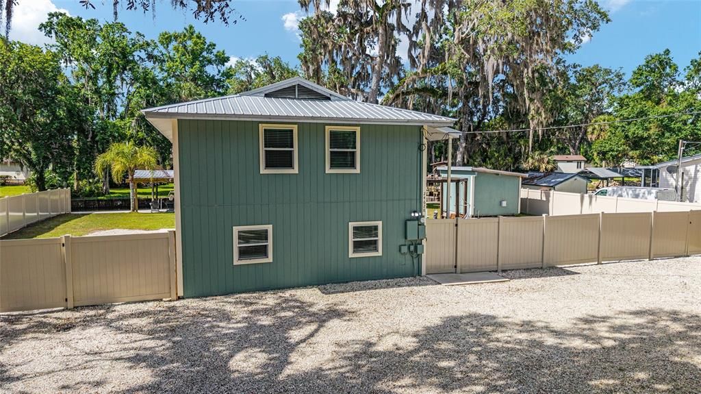 For Sale: $599,900 (4 beds, 2 baths, 1760 Square Feet)