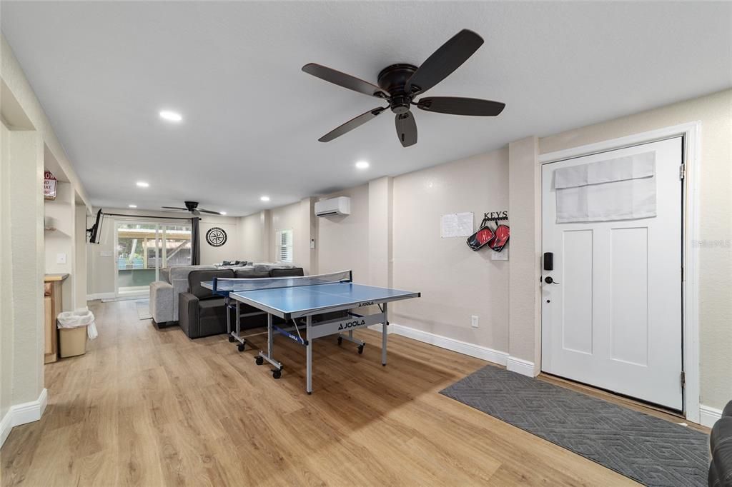 For Sale: $599,900 (4 beds, 2 baths, 1760 Square Feet)