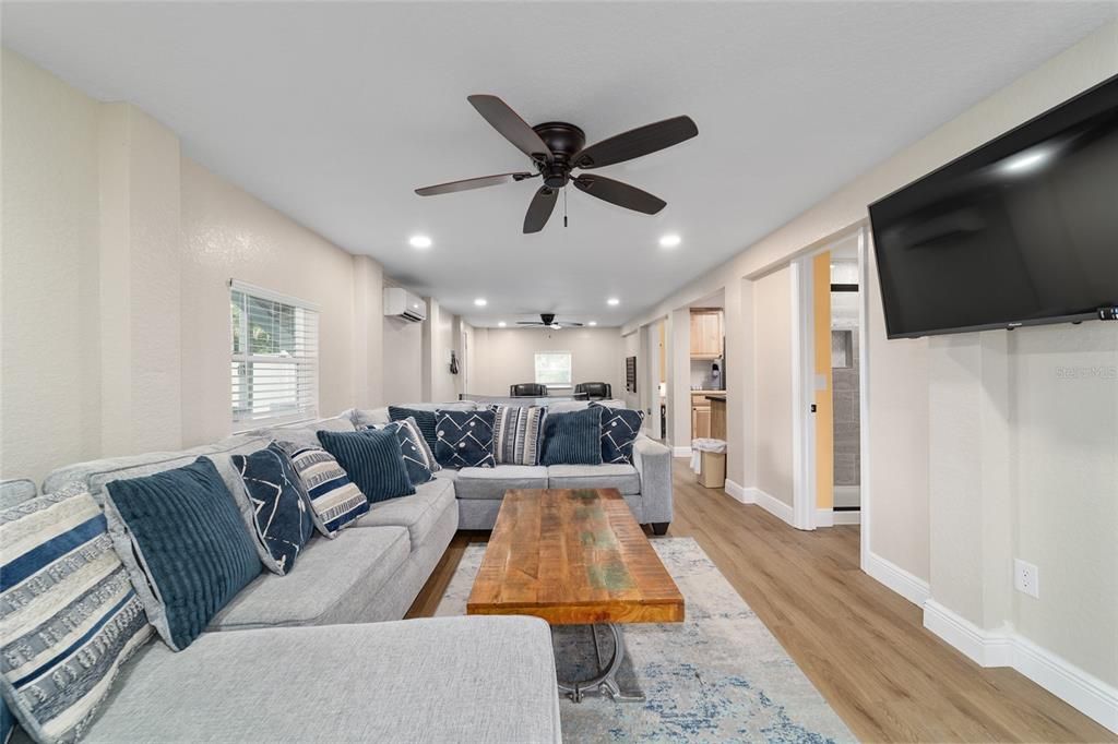 For Sale: $599,900 (4 beds, 2 baths, 1760 Square Feet)