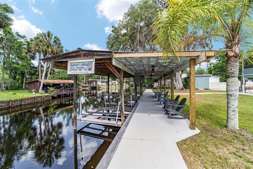 For Sale: $599,900 (4 beds, 2 baths, 1760 Square Feet)