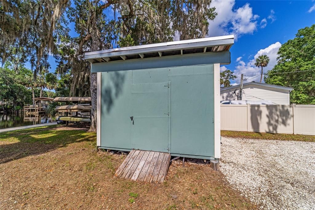 For Sale: $599,900 (4 beds, 2 baths, 1760 Square Feet)