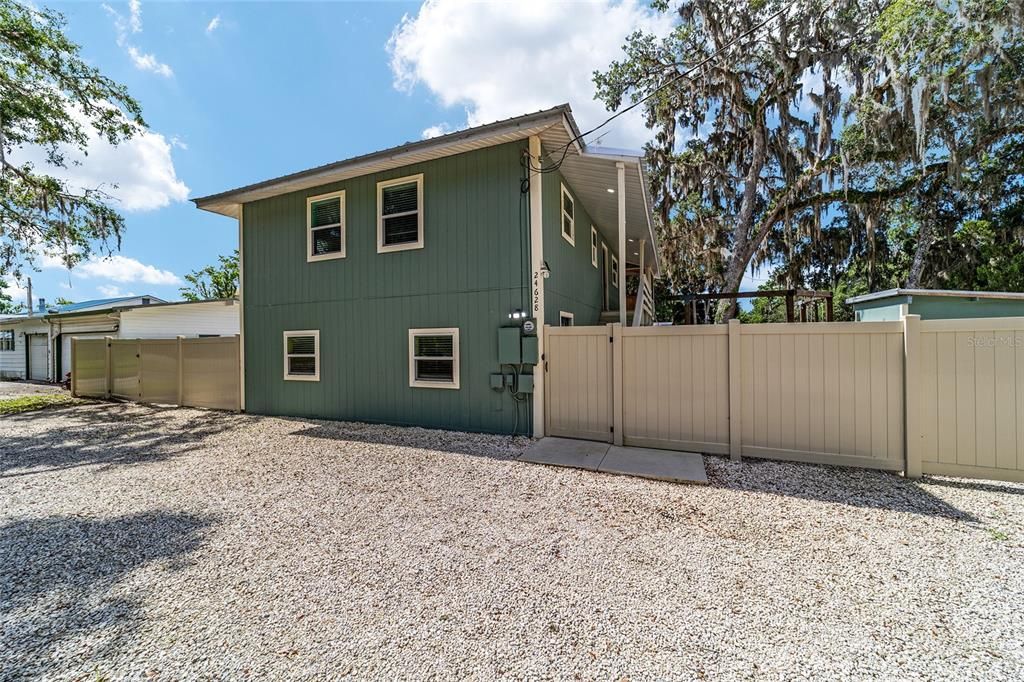 For Sale: $599,900 (4 beds, 2 baths, 1760 Square Feet)