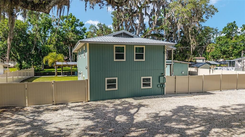 For Sale: $599,900 (4 beds, 2 baths, 1760 Square Feet)